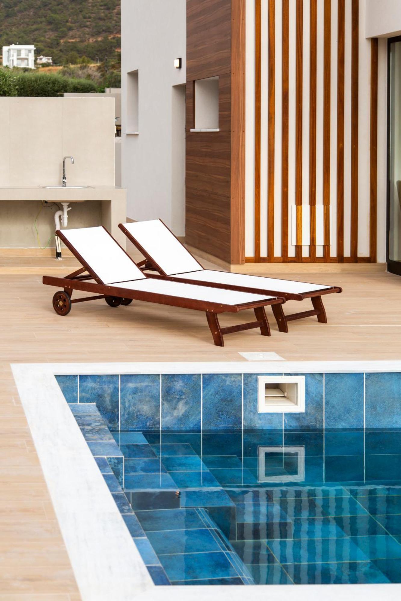 Santa Barbara Seafront Villas W Jacuzzi Pool 파포스 외부 사진