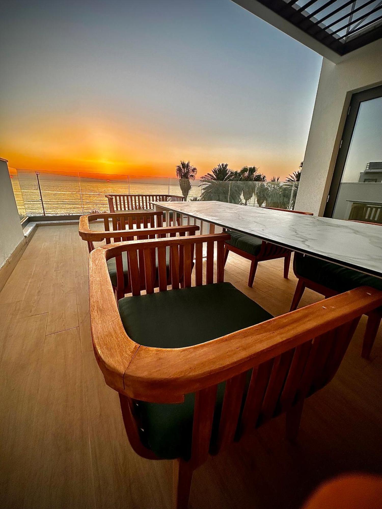 Santa Barbara Seafront Villas W Jacuzzi Pool 파포스 외부 사진