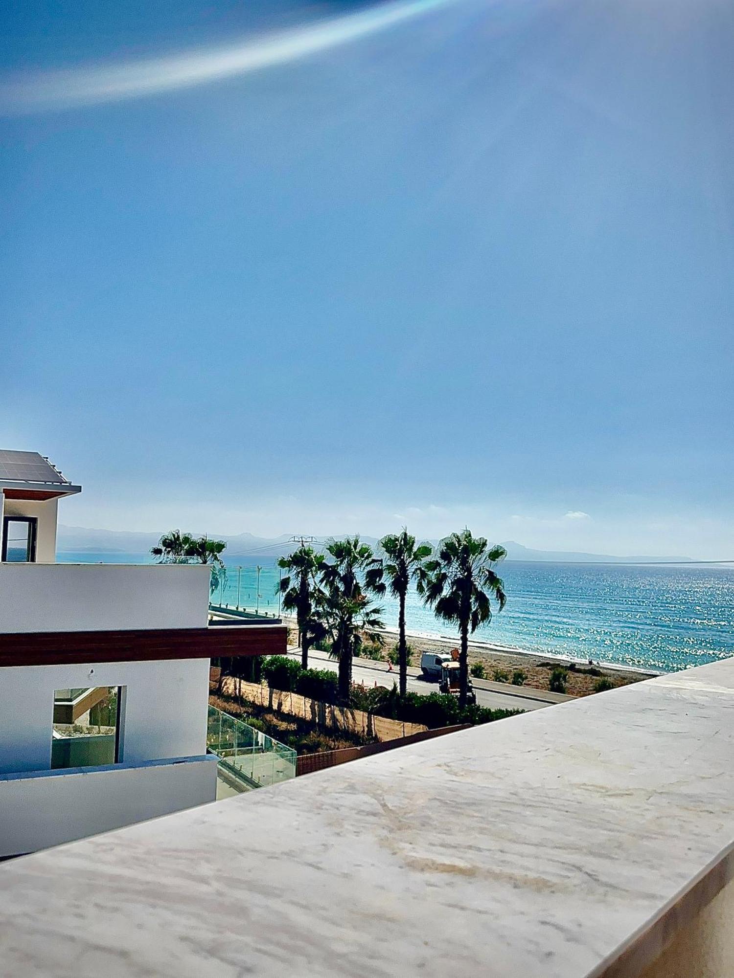 Santa Barbara Seafront Villas W Jacuzzi Pool 파포스 외부 사진