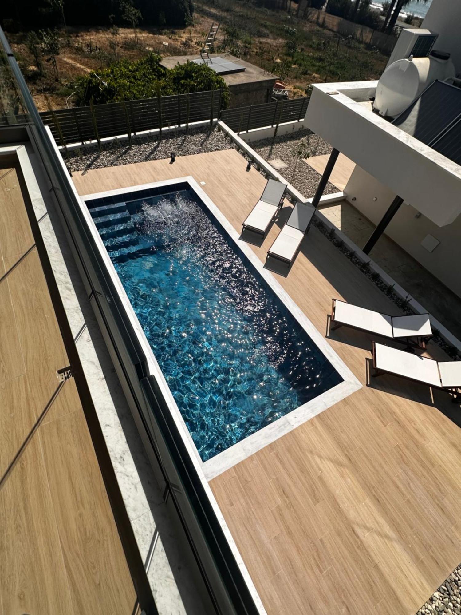 Santa Barbara Seafront Villas W Jacuzzi Pool 파포스 외부 사진